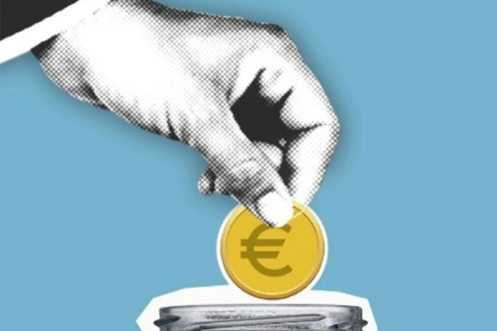 Illustration d'une pièce en euro déposée dans un bocal, symbolisant le coût et le financement d'une VAE chez les2rives